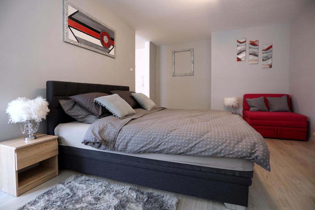 Studio Apartman Ana Όσιγιεκ Εξωτερικό φωτογραφία