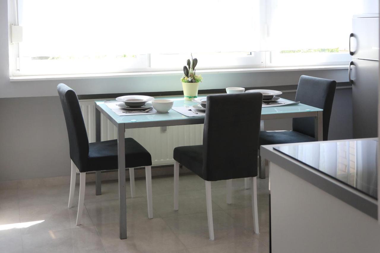 Studio Apartman Ana Όσιγιεκ Εξωτερικό φωτογραφία